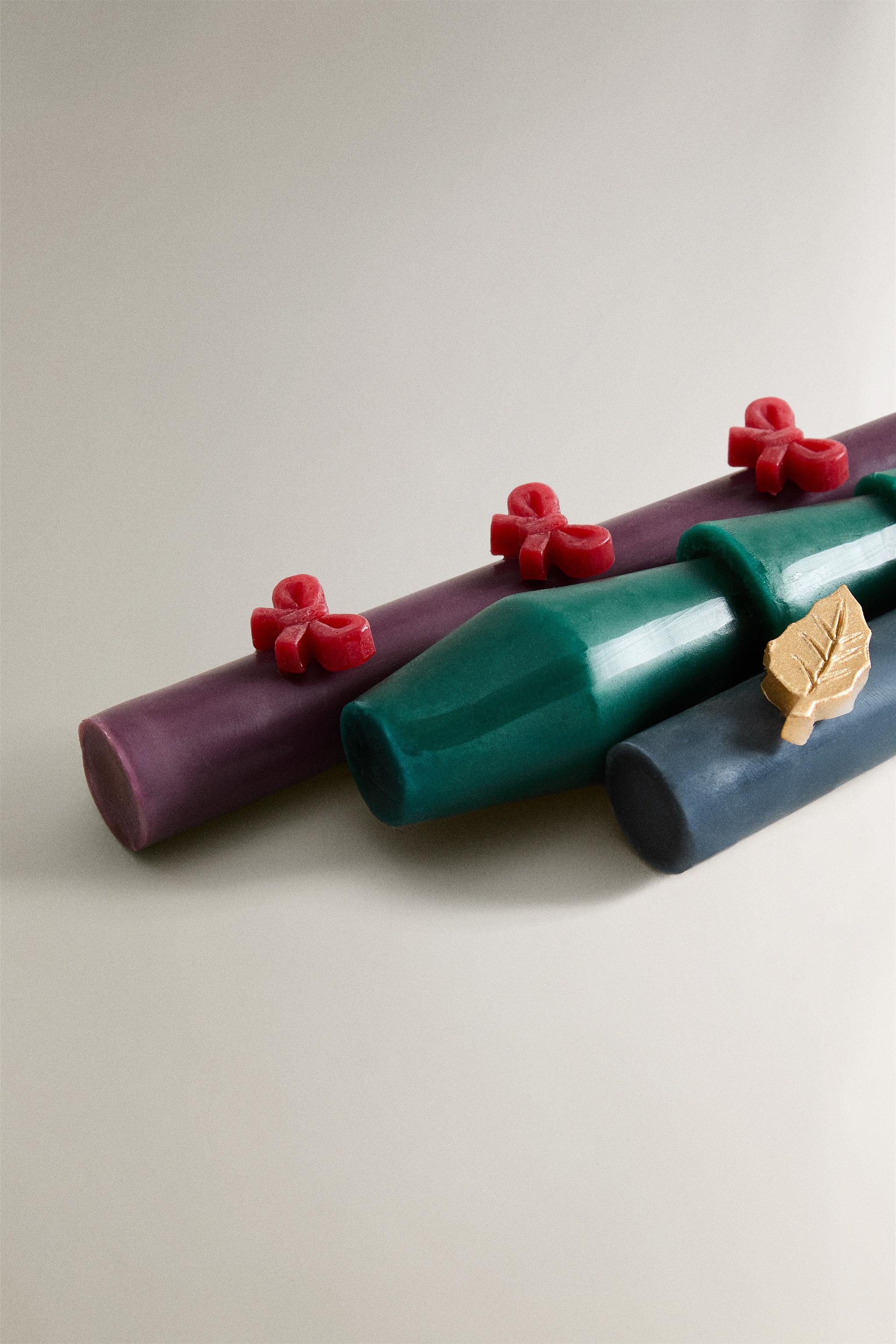 SET OF GINGERBREAD SCENTED CANDLES (SET OF 3)